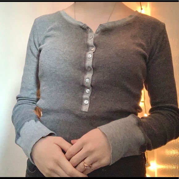 ✨Long Sleeve Button Up Shirt✨ - Picture 5 of 5